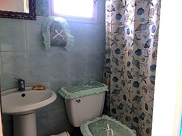 Ba&ntilde;o Hostal Betty